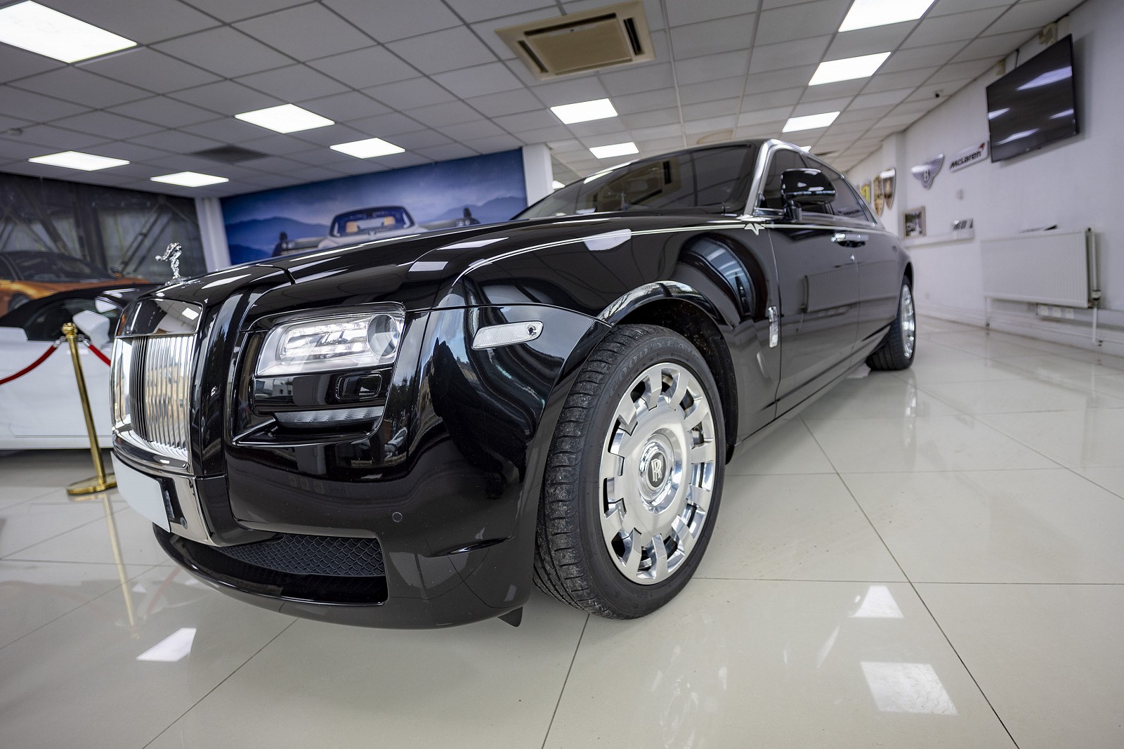 Rolls Royce Ghost V in Black