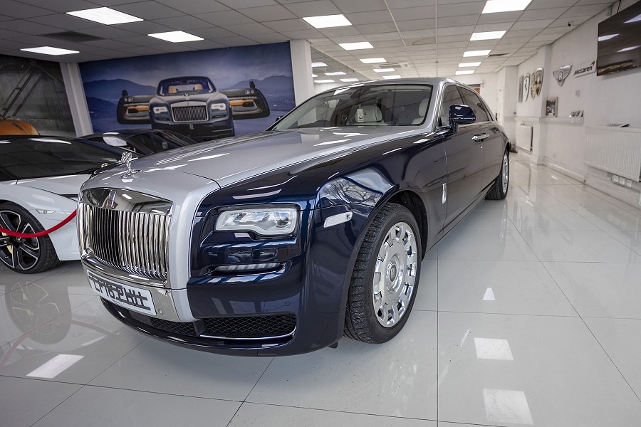 Rolls Royce - Ghost (Blue/Silver)