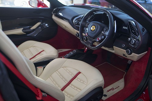 Ferrari 488 Spider - side