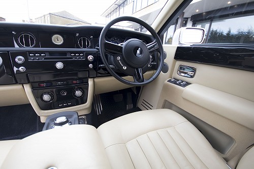 Rolls Royce Phantom inside front