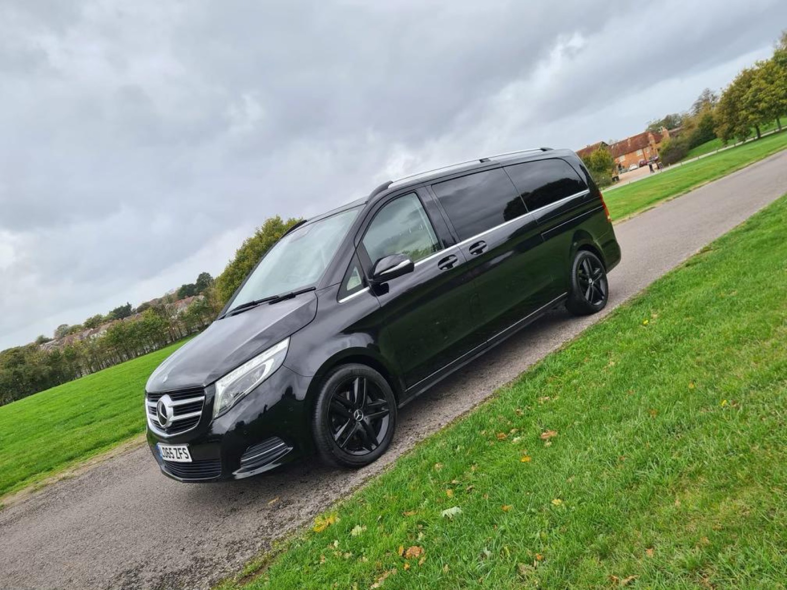 Black Mercedes Jet Class for Dewsbury VIP chauffeur hire